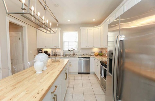 Dam Neck House | Sunrise Inlet Views 4BD Quick Walk to Beach