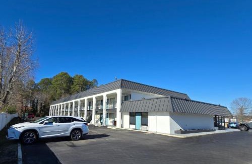North Newport News Hotel | Sunrise Inn By OYO Newport News US-60