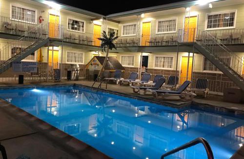Wildwood Hotel | Sunrise Inn