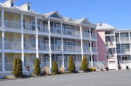 Chincoteague Condo | Sunset Bay Villa #210- Waterfront Condo in Town, Pool, Gym