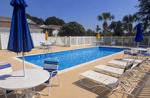 Sea Trail Condo | Sunset Beach Golf & Beach Retreat - 2BR Condo with 10th Hole Views