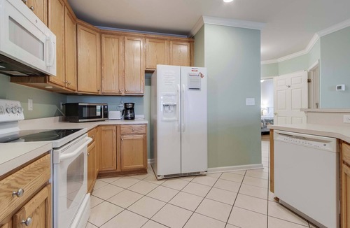 Sunset Island Condo | Sunset Island 2 Fountain Dr 2E