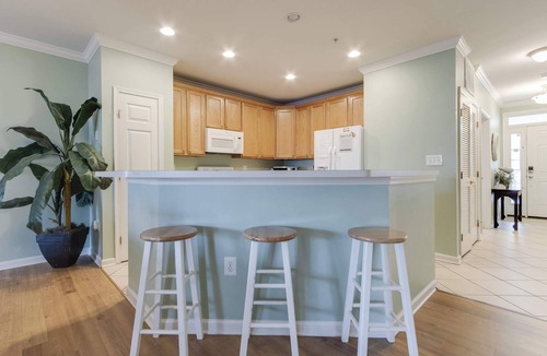 Sunset Island Condo | Sunset Island 2 Fountain Dr 2E