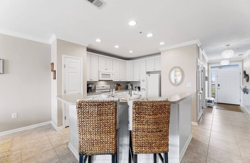 Sunset Island House | Sunset Island 6 Fountain Drive East, Unit 3B