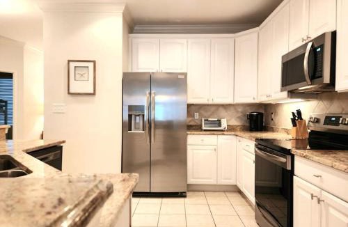 Sunset Island Apartment | Sunset Island Luxury 3BR Unit – Free Linen Package