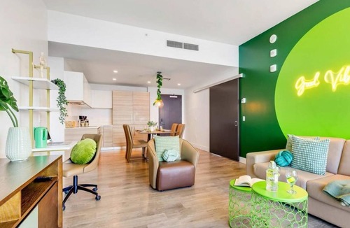 Hollywood Apartment | Sunset Relaxation |Modern Apartment| Pool| Gym