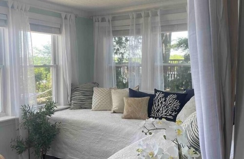 Elkton House | Sunset River Cottage