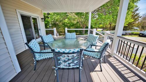 West Cape May House | Sunset Sands And Sea Dogs