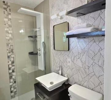 South Middle River Apartment | Sunshine Escape l Pool, Near Beach & Cruise Port