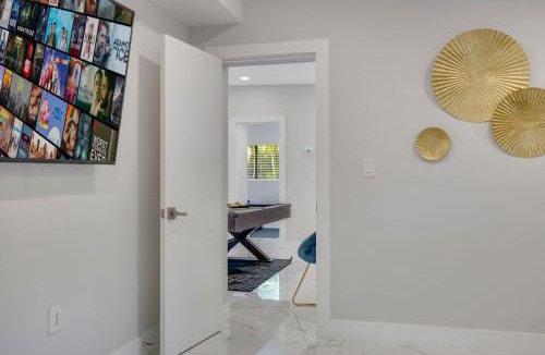 North Miami Beach Villa | Sunshine Hideaway Villa - Pool, Terrace, Fire Pit