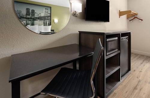 North Chesterfield Hotel | Super 8 by Wyndham Richmond Midlothian Turnpike
