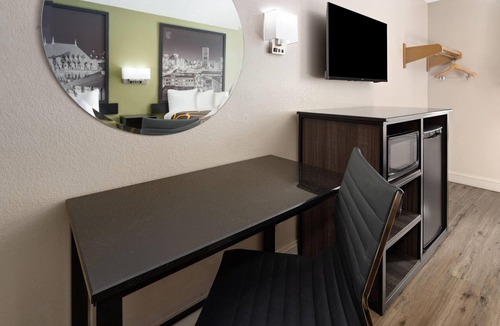 North Chesterfield Hotel | Super 8 by Wyndham Richmond Midlothian Turnpike