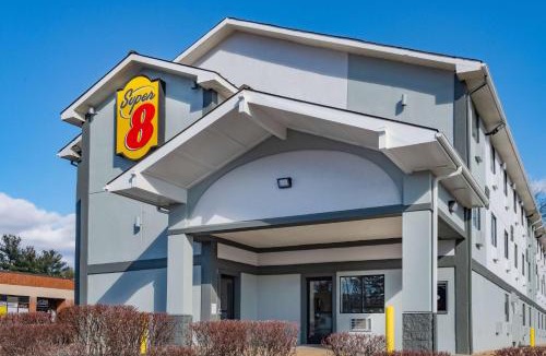 Charlottesville Hotel | Super 8 by Wyndham Charlottesville