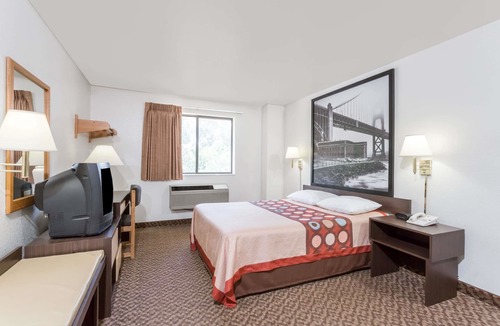 Prince Frederick Hotel | Super 8 by Wyndham Prince Frederick