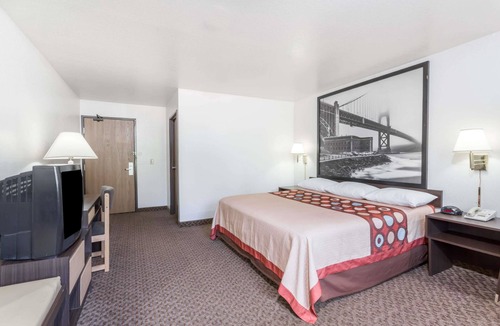 Prince Frederick Hotel | Super 8 by Wyndham Prince Frederick