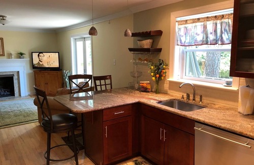 Three Chopt House | Super Location. Close to about everywhere .Great value.Over 200 reviews!