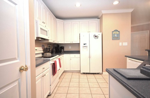 Sunset Island Condo | Super Luxury 3 Bedroom Condo With WiFi In Gated Community On Bayside With Indoor/Outdoor Pools, Private Beaches, Restaurant, And More Just Ten Minutes From Beach!