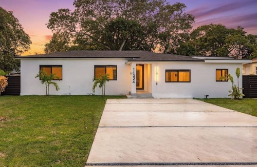 Golden Glades House | Superb Miami 4 Bedrooms, 3 Bath home, Perfect for Families & Groups