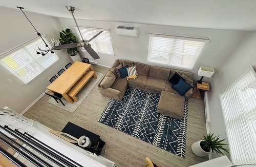 Stone Harbor House | Superb New Renovation 4Bd 2.5 Bth, Stone Harbor 1.5 block Beach-pets considered