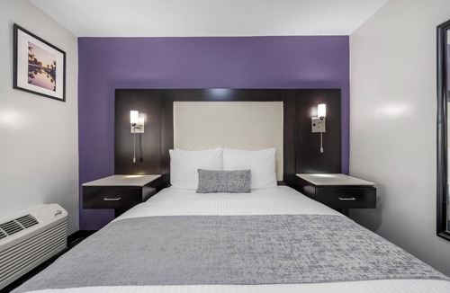 Fairfax District Hotel | SureStay Hotel by Best Western Beverly Hills West LA