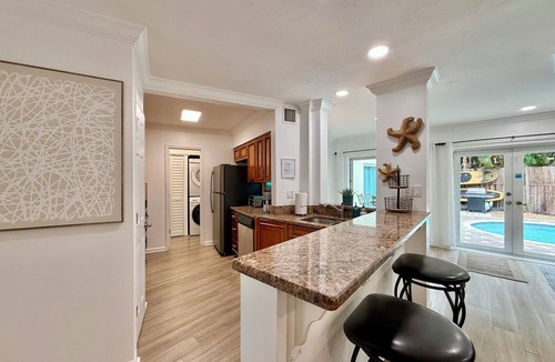 Dolphin Isles House | Surfers Paradise, Heated Pool, Steps away from the beach