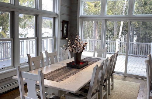 Bigfork House | Swan Lake House - 6 Bed 6.5 Bath - Sleeps 12 - 200 ft ON WATER Heated Driveway
