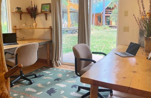 Bigfork Cabin | Swan River Retreat: 5 Cabins on River. Sleeps 30. Family Reunions!