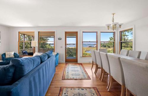 North Chatham House | Sweeping Views Minutes to Beach
