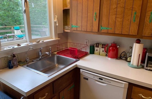Wellfleet House | Sweet Comfortable Home in the Woods, Oceanside (CS0026)