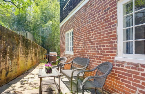 Lynchburg House | 'Swimming Under the Stars' Lynchburg Apt w/Pool!