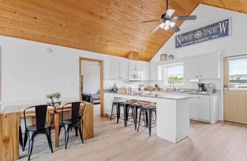 Sea Scape House | Swing and Surf Retreat