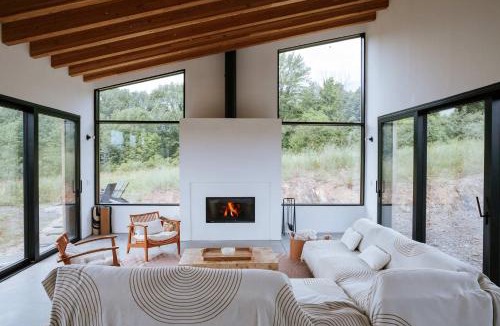 Hollowville House | Taghkanic House - Modern Oasis Designer Privacy