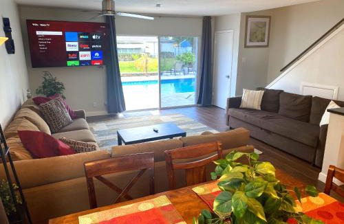 Downtown Fort Lauderdale Apartment | Tarpon Harbor 1 - Waterfront pool home near beach & downtown Las Olas