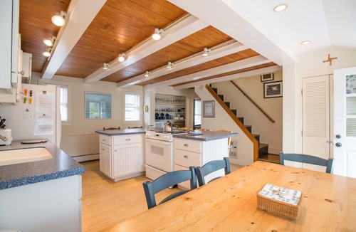 Nantucket Town House | Ten min. walk to Downtown. Perfect for families/groups. Aug. 22-29 available.