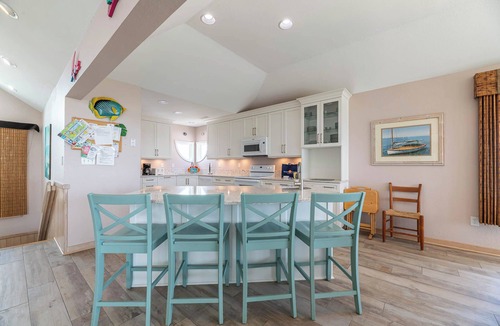Corolla House | Terning Point - Corolla, Crown Point, Oceanfront, 20 Yds to Beach, Pool, Hot Tub, Pets OK