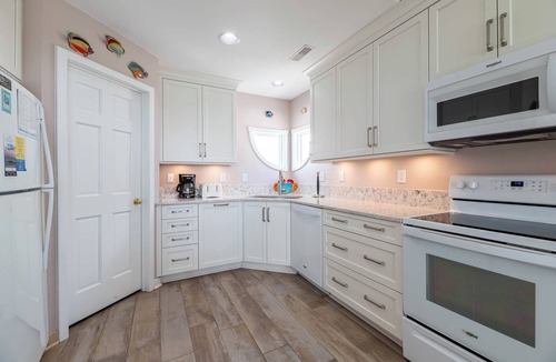 Corolla House | Terning Point - Corolla, Crown Point, Oceanfront, 20 Yds to Beach, Pool, Hot Tub, Pets OK