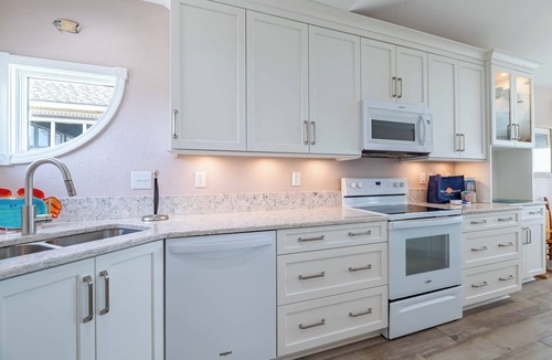 Corolla House | Terning Point - Corolla, Crown Point, Oceanfront, 20 Yds to Beach, Pool, Hot Tub, Pets OK