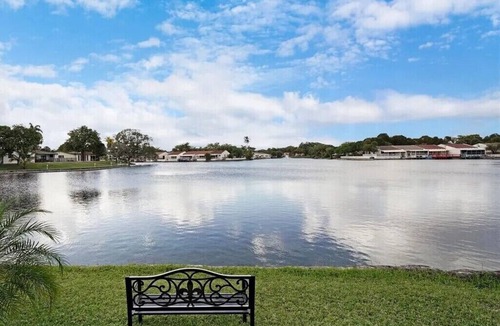 Miami Lakes House | Terrific 5-bedroom house in Miami Lakes.