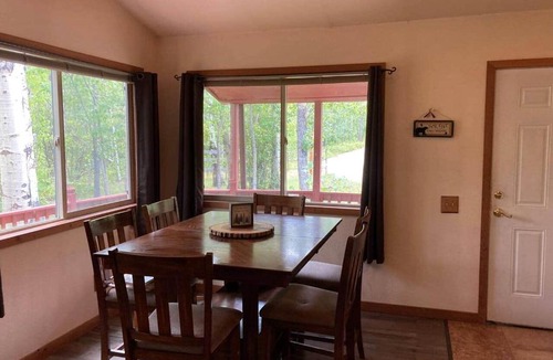 East Glacier Park House | The Aspen Art House - 3 bed by Glacier Natl. Park