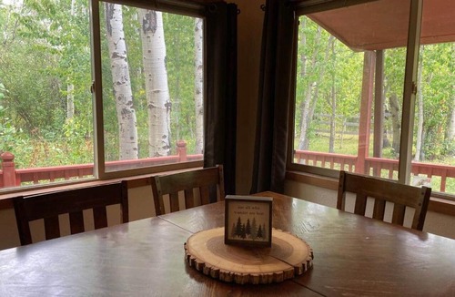 East Glacier Park House | The Aspen Art House - 3 bed by Glacier Natl. Park