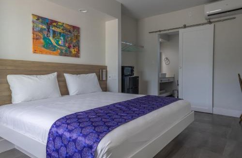 Northeast Miami Hotel | The Biscayne Hotel