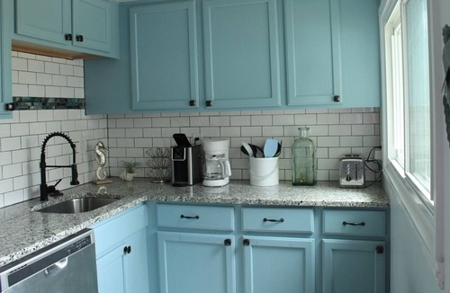 Colonial Beach House | The Blue Crab is 5 blocks from Beach, 0.5 miles to Beach, 100 ft from bay.