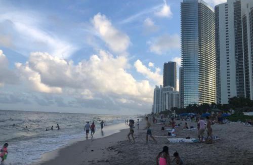 Sunny Isles Beach Apartment | The Blue Island