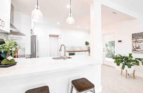 Central Fort Lauderdale House | The Bo House |sleeps 4 | close to beach, airport