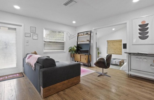 Middle River Terrace House | The Boho · Boho home:near beach/cruise/ airport/ cruises