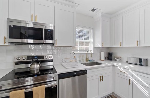 Hampton House | The Booker: Modern Retreat by the Beach