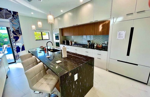 Victoria Park House | The Botanicals Las Olas with Pool Near the Beach
