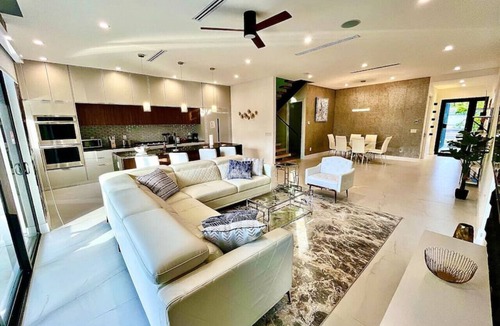 Victoria Park House | The Botanicals Las Olas with Pool Near the Beach