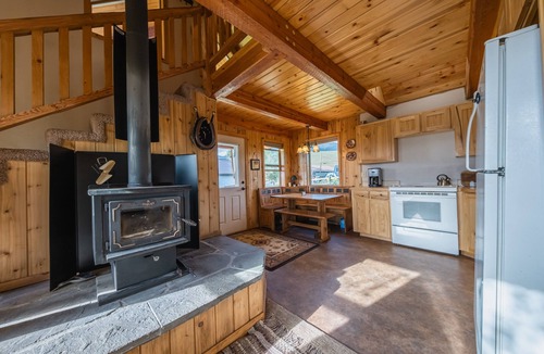 Eureka Cabin | The Cabin on the Ranch