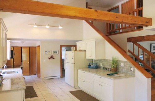 West Chatham House | The Cape Escape: Walk to Harding's Beach